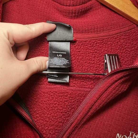 The North Face Men's Large Quarter Zip Pullover Red Textured Fleece Outdoor Hike - Picture 6 of 6